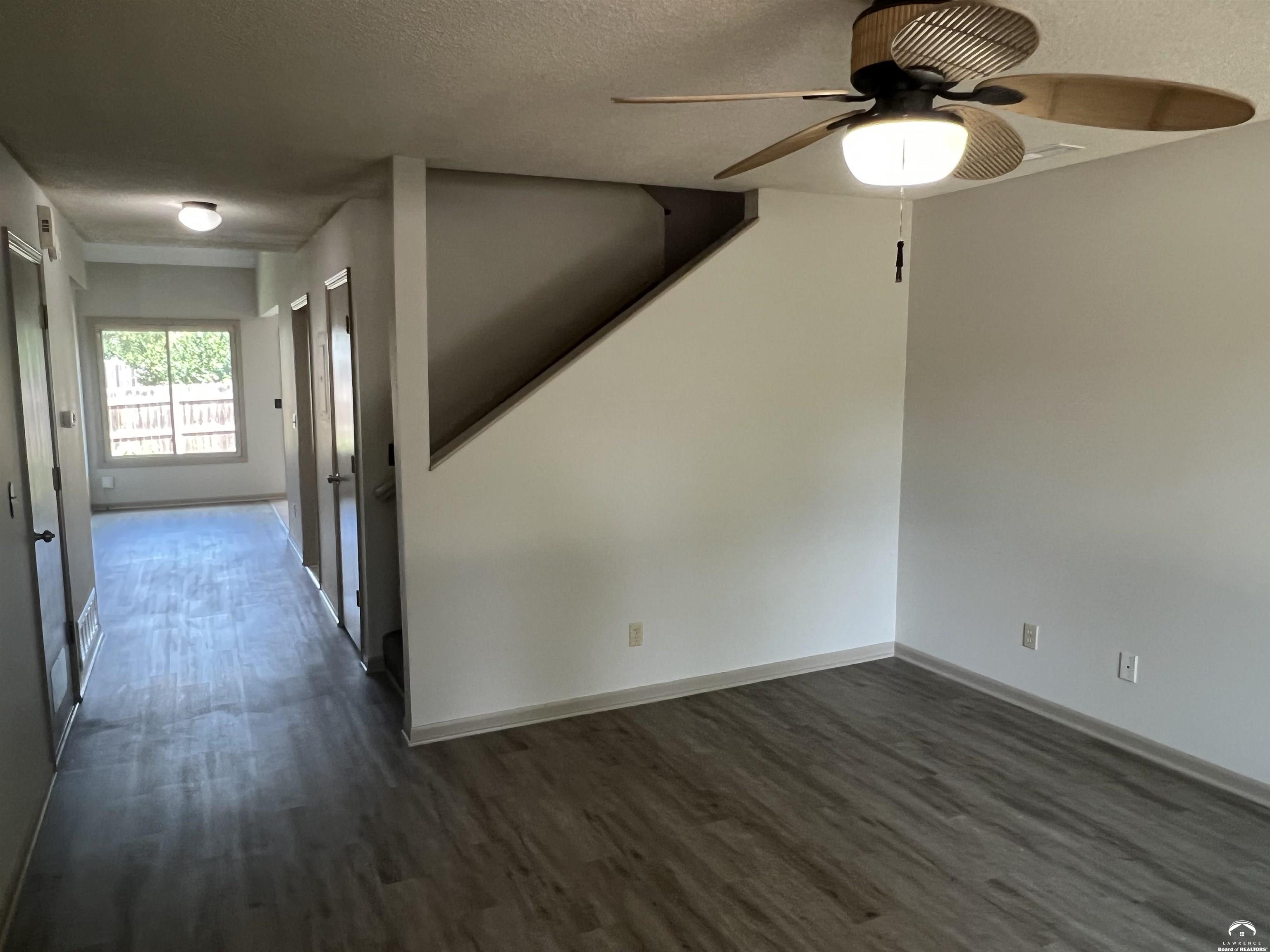 1406 B Brighton Circle, Lawrence, KS 66049