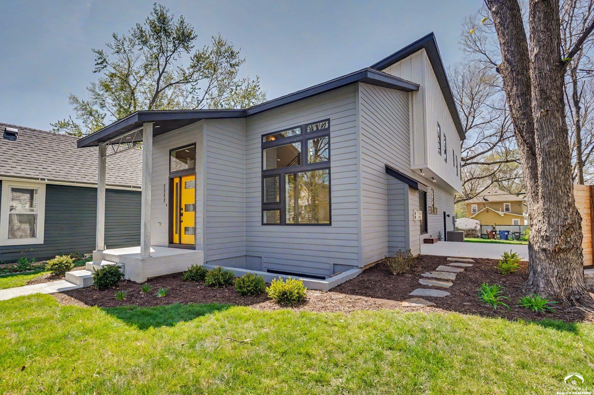 1111 New Jersey Street, Lawrence, KS 66044