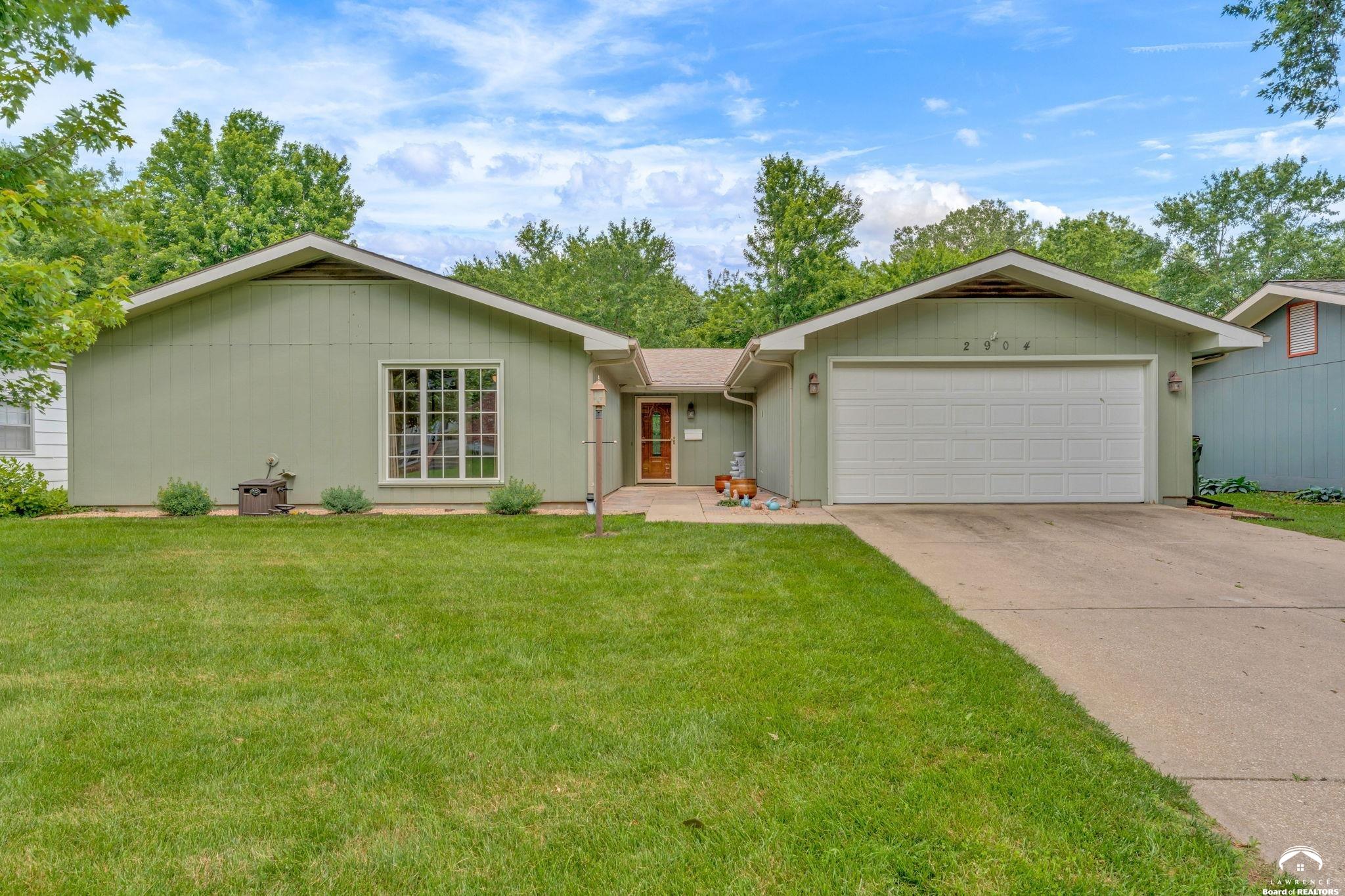 2904 Belle Haven Drive, Lawrence, KS 66046