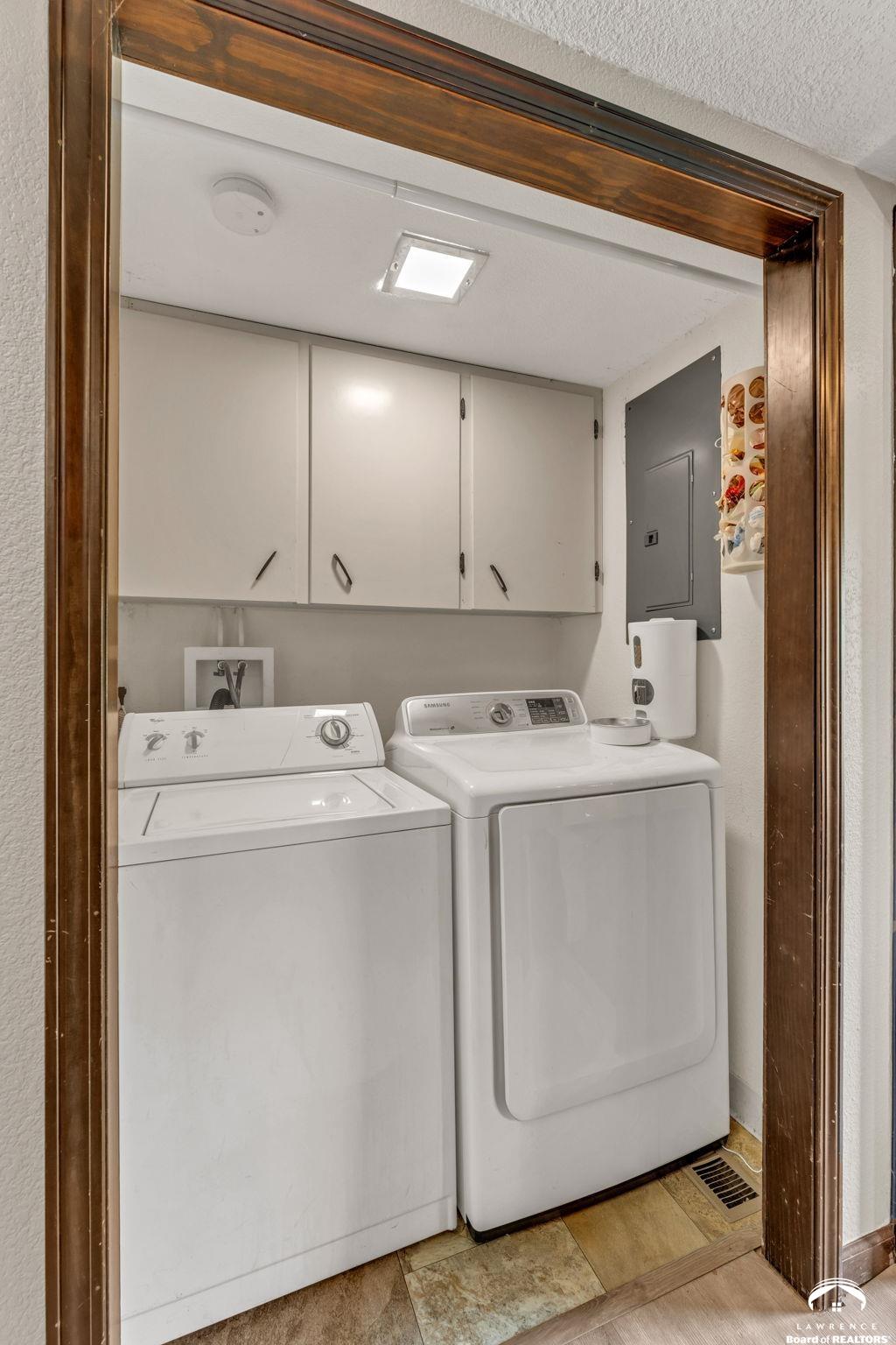 1630 Rose Lane, Lawrence, KS 66044
