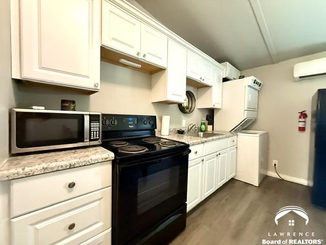 610 W 25th Street, Lawrence, KS 66046