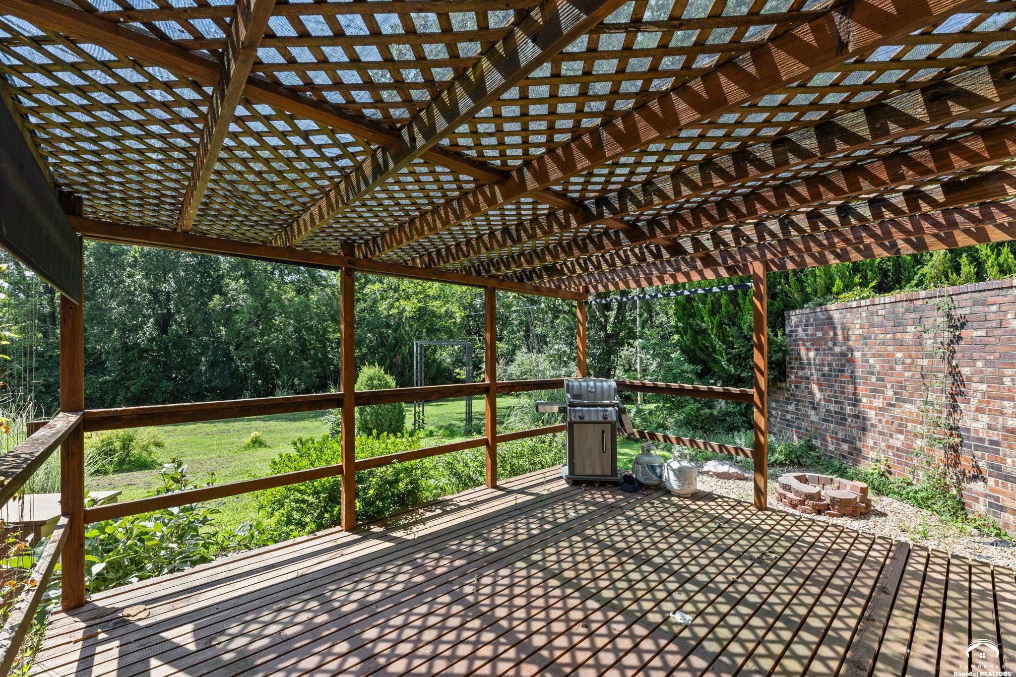 3840 NE Kimbal Road, Topeka, KS 66617