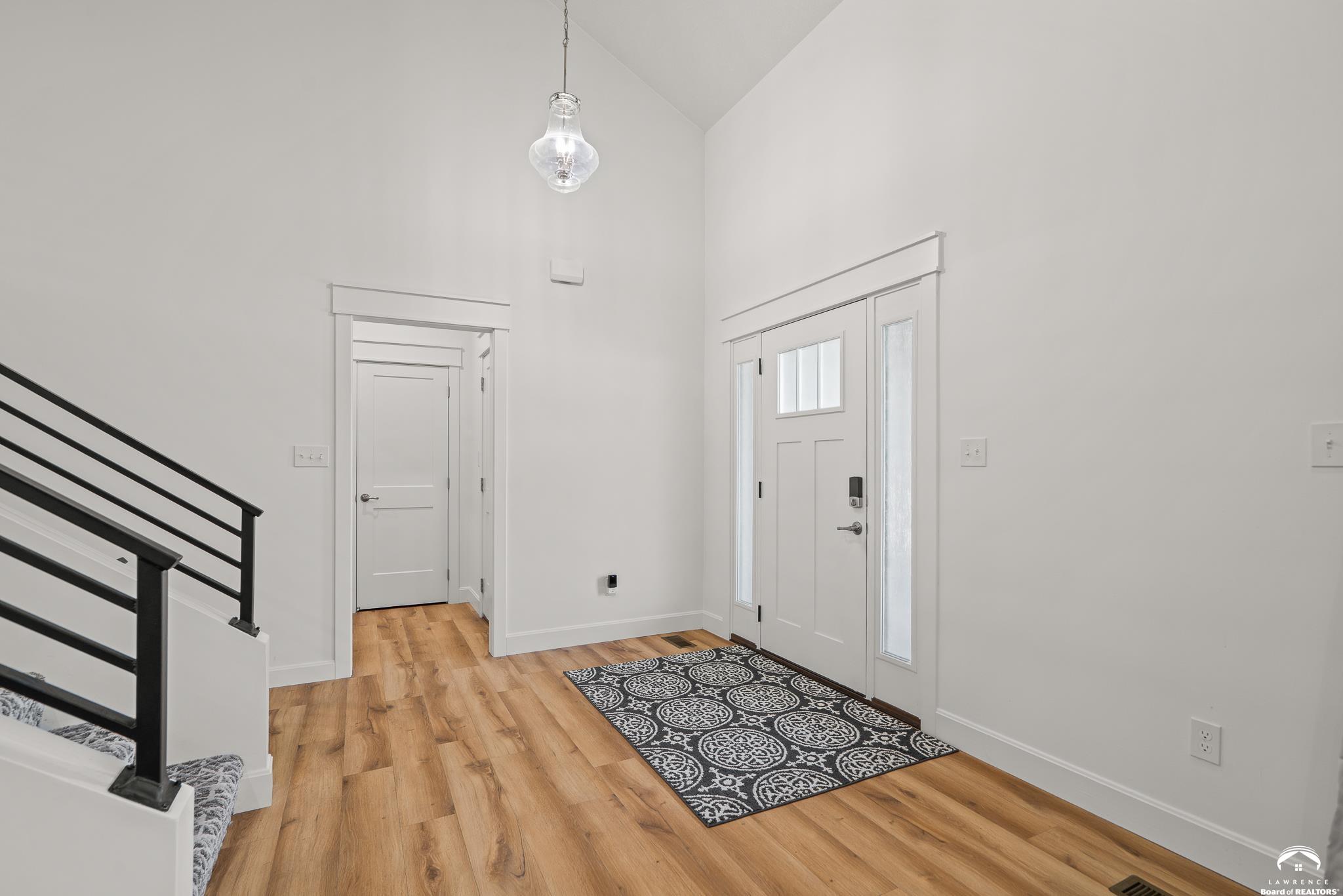 5511 SW Timber Ridge Lane, Topeka, KS 66610