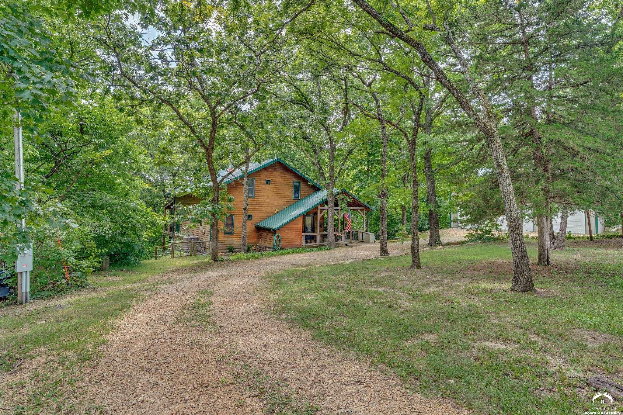 5279 Saratoga Drive, McLouth, KS 66054