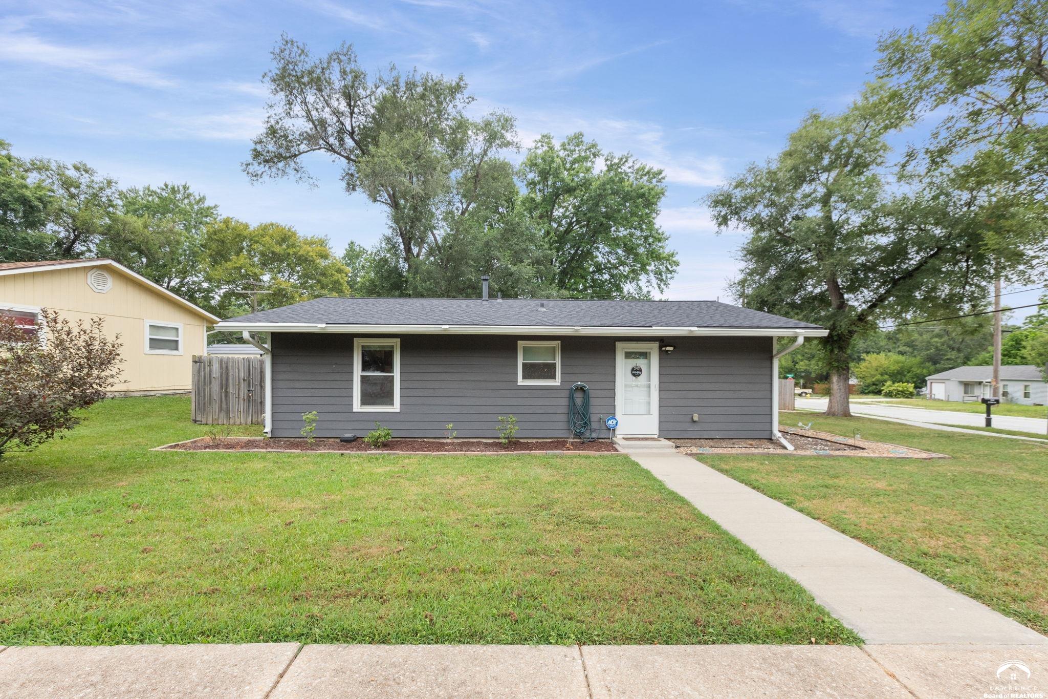 1333 E 19th Street, Lawrence, KS 66046