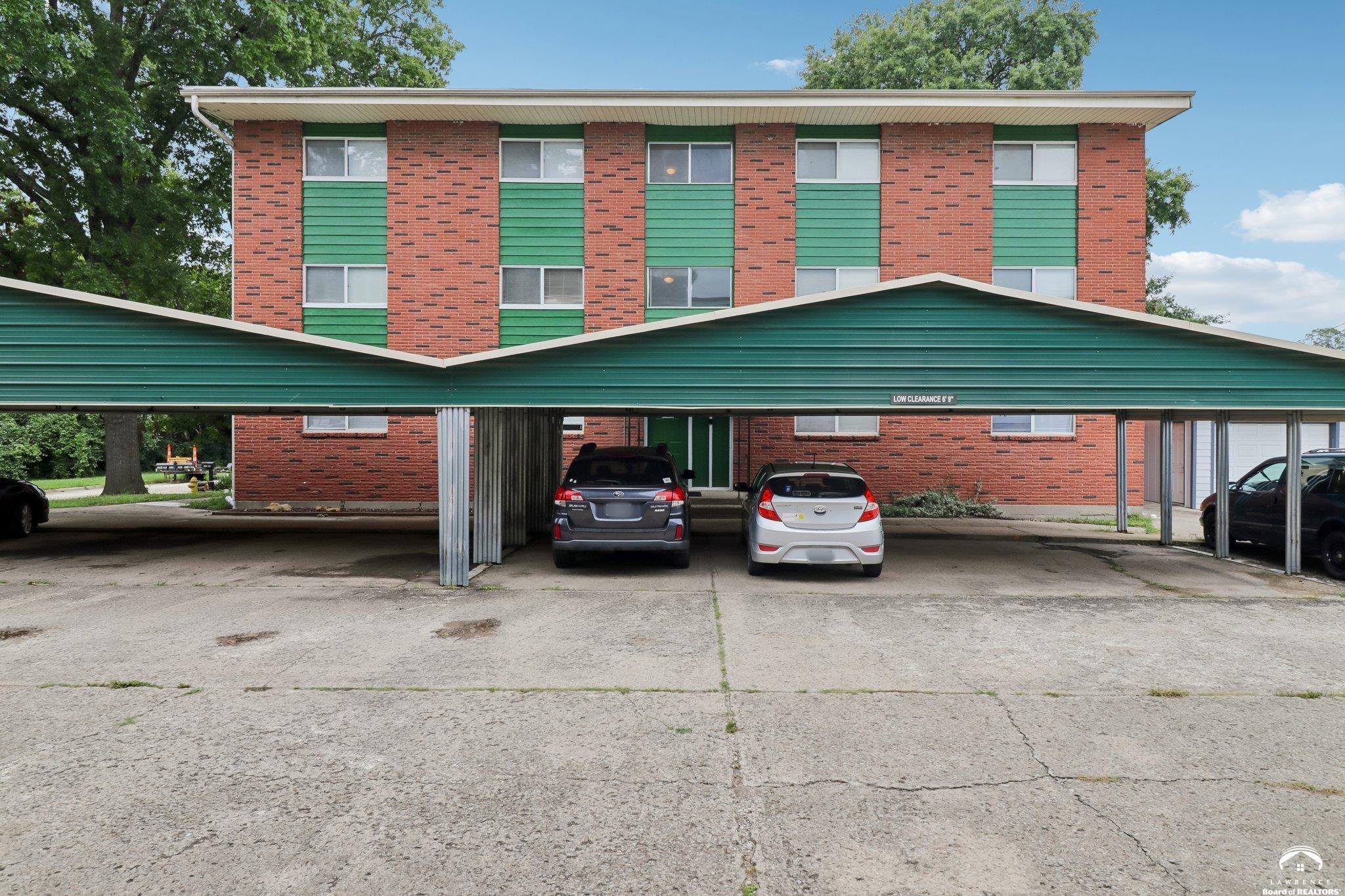 1102 W 24th Street, Lawrence, KS 66046