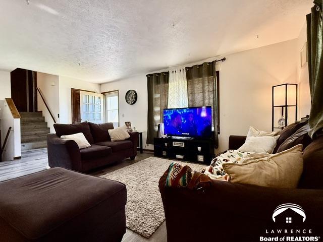 2911 & 2913 Belle Haven Drive, Lawrence, KS 66046